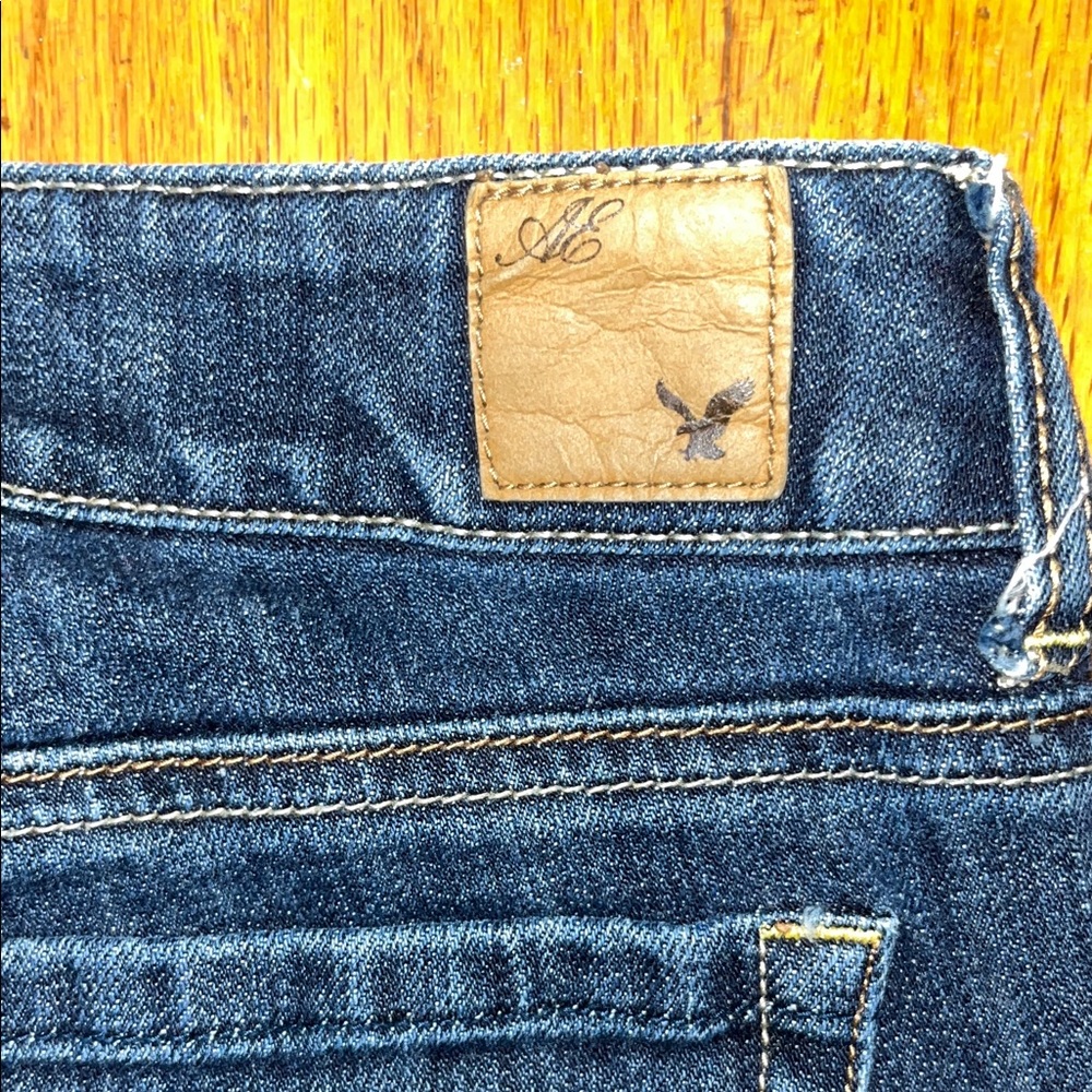 American Eagle Outfitters Stretch Favorite Boyfriend Blue Denim Jeans Size 4 - Picture 8 of 12